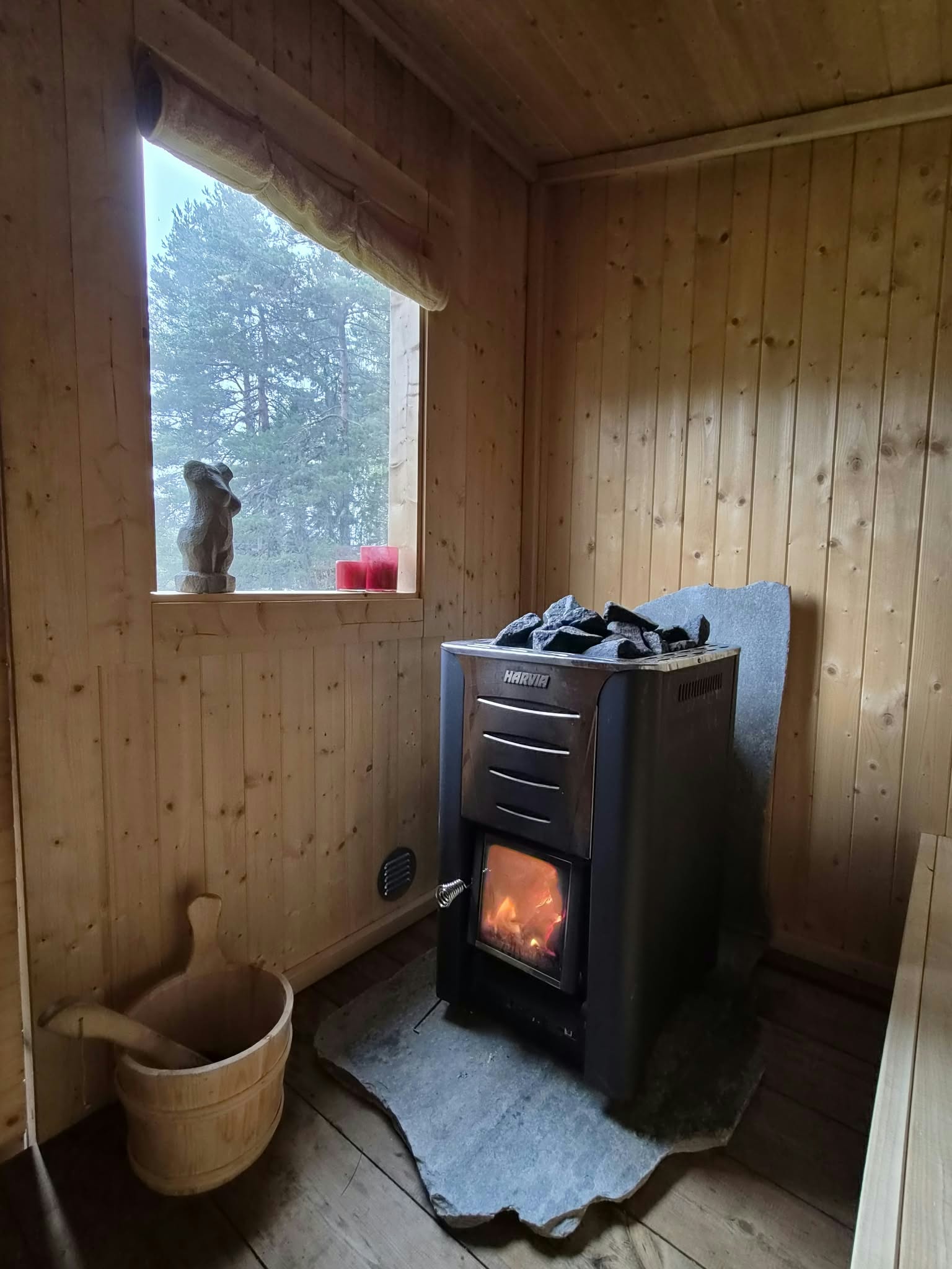Vedovn i SKOGDIS SAUNA